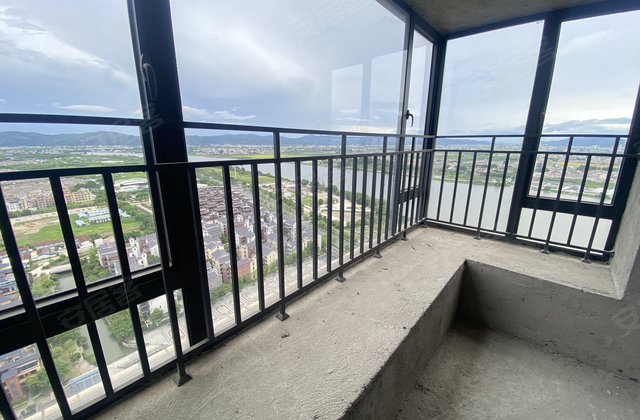 榕江四季城3室2厅124.7㎡58.6万二手房图片