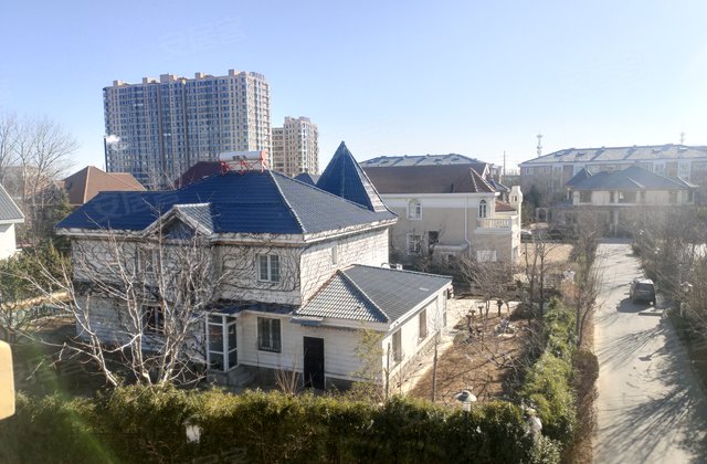 急售东方美墅独栋别墅,院子在800多平,690万,能贷款