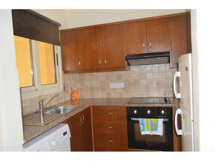 塞浦路斯约¥54万的一居室公寓出售在阿莫尼亚公寓综合体塞浦路斯二手房公寓图片