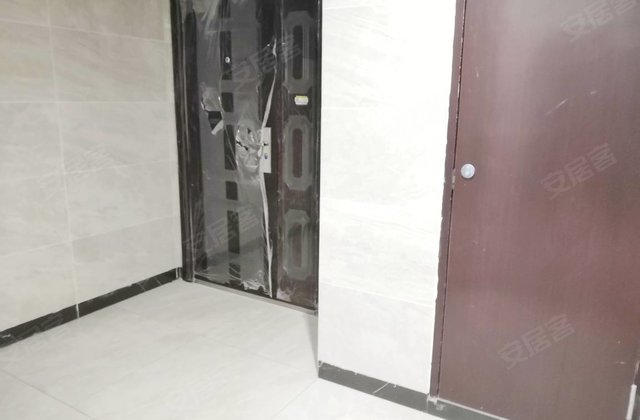 太平鸟西湖家园4室2厅127㎡115万二手房图片