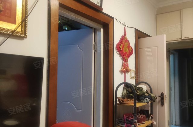 近大鹰 一中 济州岛 原版地热 拎包入住 采光好4310元/㎡36万李女士