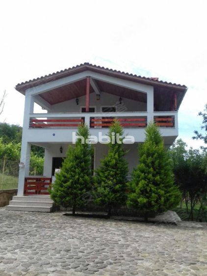 阿尔巴尼亚约¥142万小别墅出售在佩伦巴斯，地拉那阿尔巴尼亚二手房独栋别墅图片