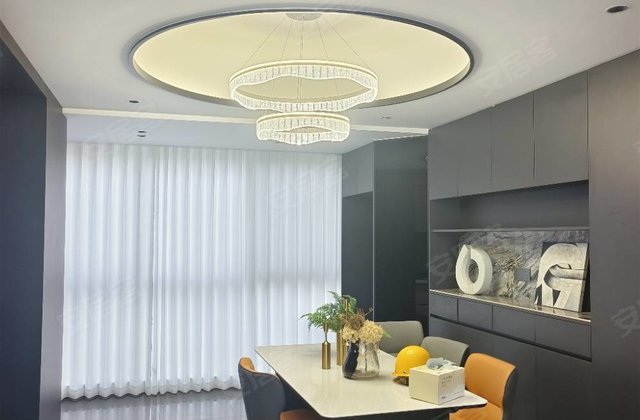 吾悦广场4室2厅110㎡46万二手房图片