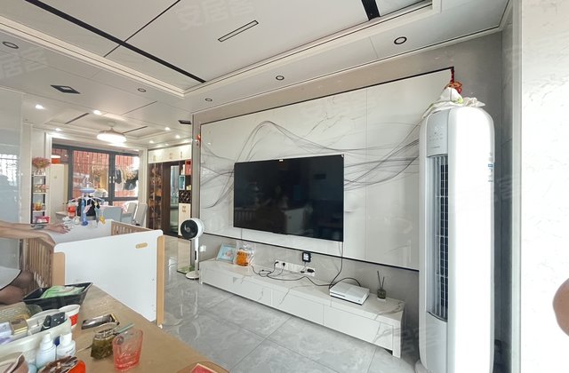 银都一品3室2厅124㎡65.7万二手房图片