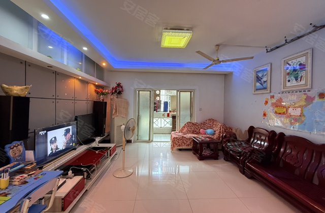 金源小区(右江)4室2厅152㎡45万二手房图片