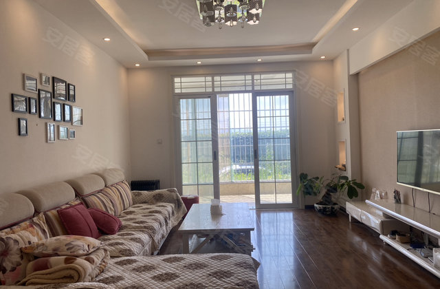 金泰倾城时光4室2厅133㎡39.8万二手房图片