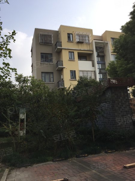 康桥水都(817弄)