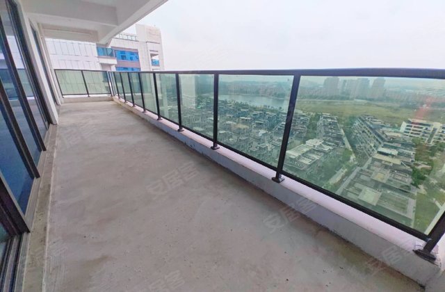 长虹金嶺1号4室2厅143.23㎡120万二手房图片