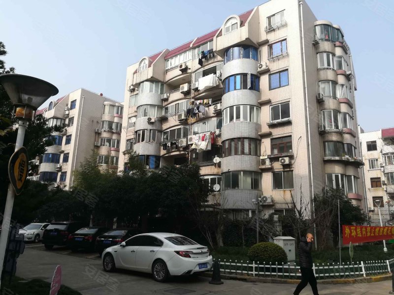 金汇名人苑三街坊