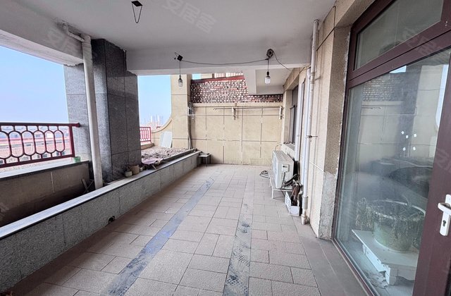 香江巴黎印象3室2厅129.98㎡82万二手房图片