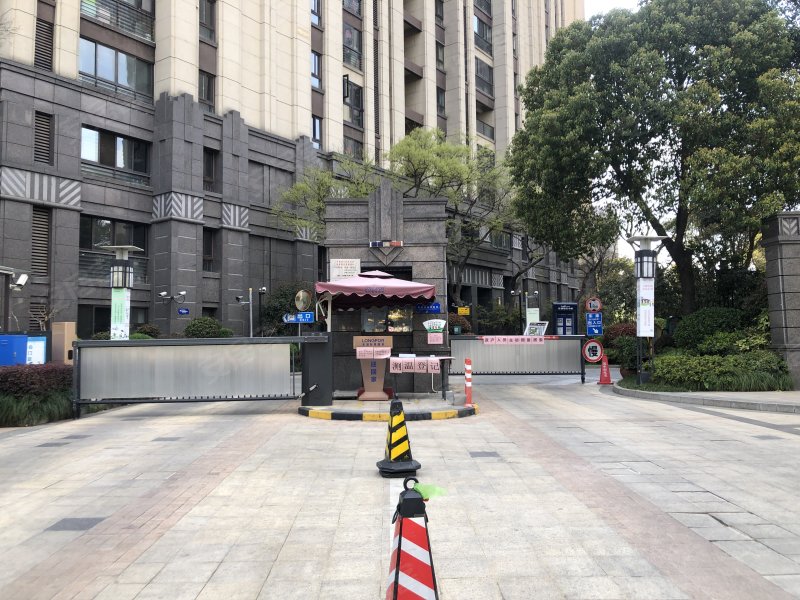 龙湖郦城(商住楼) 