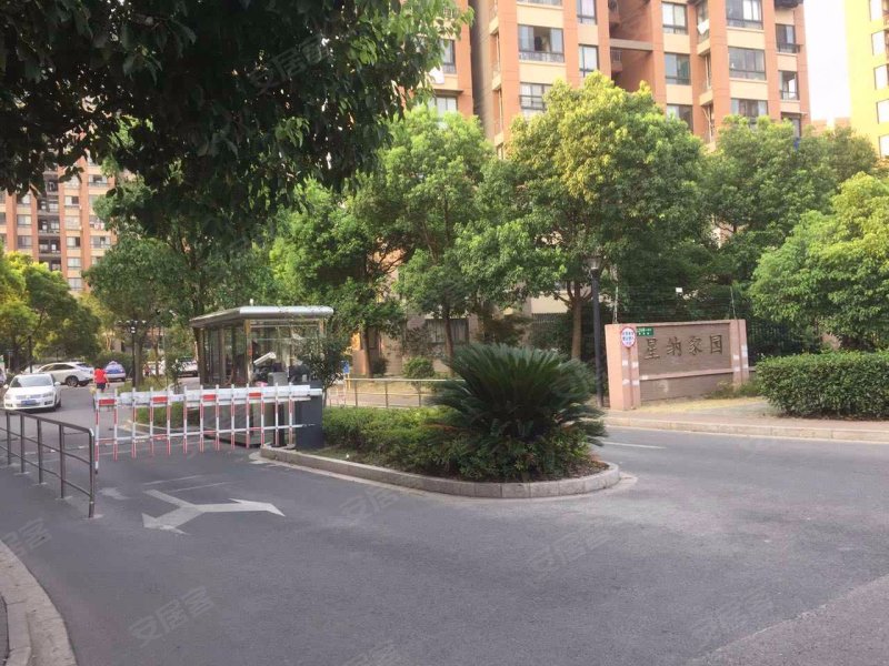 布鲁斯郡(公寓住宅)