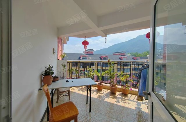 高黎贡国际旅游城3室2厅98㎡73万二手房图片