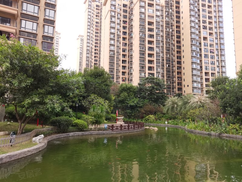 万昌东方巴黎水岸