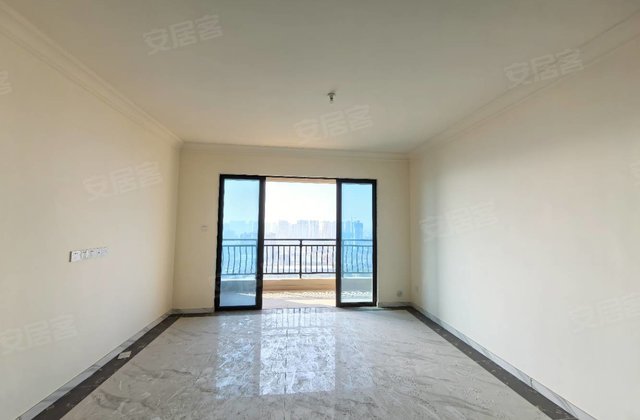 碧桂园4室2厅125㎡48.8万二手房图片