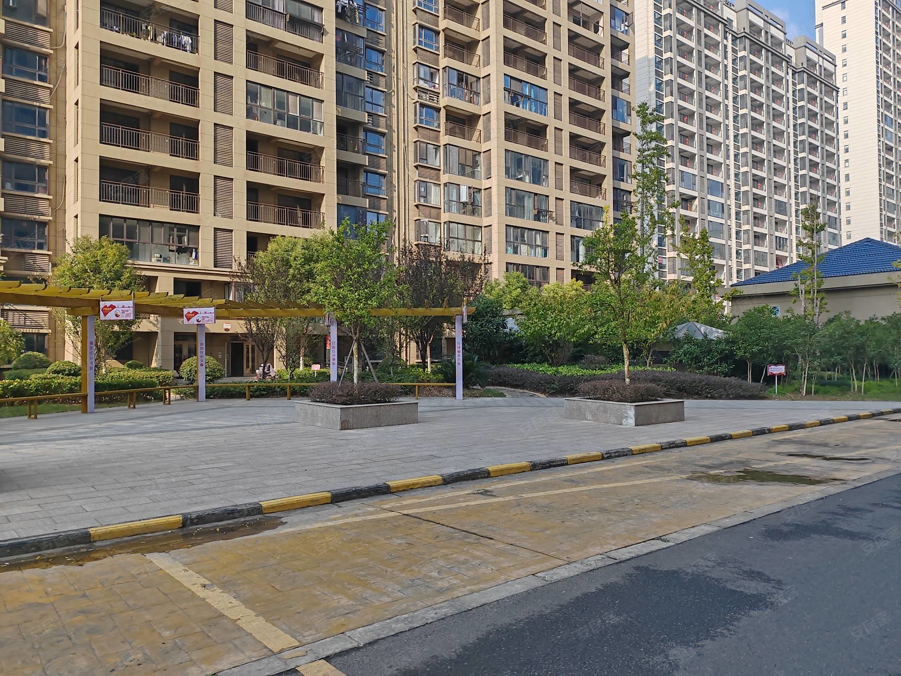 如皋百盛园3室2厅1卫105㎡南北72万