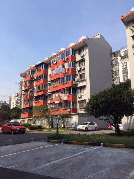 塔城路666弄小区