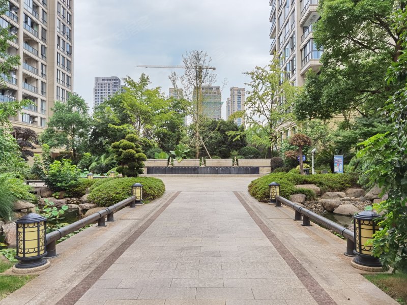 绿都南江壹号,晨晖路,近高桥路-杭州绿都南江壹号二手房,租房,房价