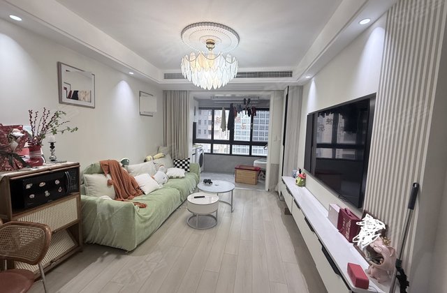 深业华府新春天里3室2厅96.1㎡85万二手房图片