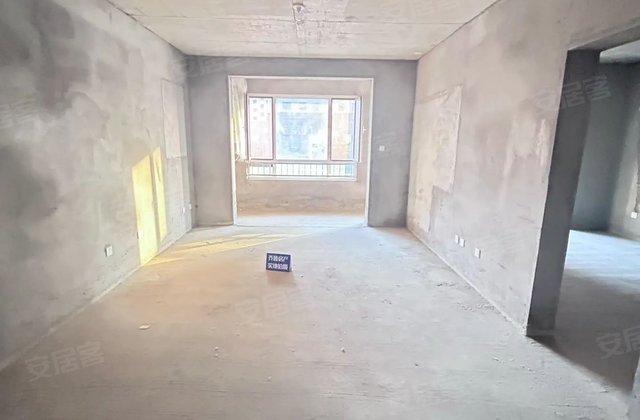 名士豪庭4室2厅150㎡66万二手房图片