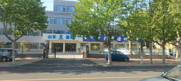 行政街社区2室2厅1卫71.06㎡南18万