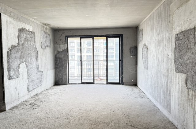 彰泰学府5室2厅126㎡58万二手房图片