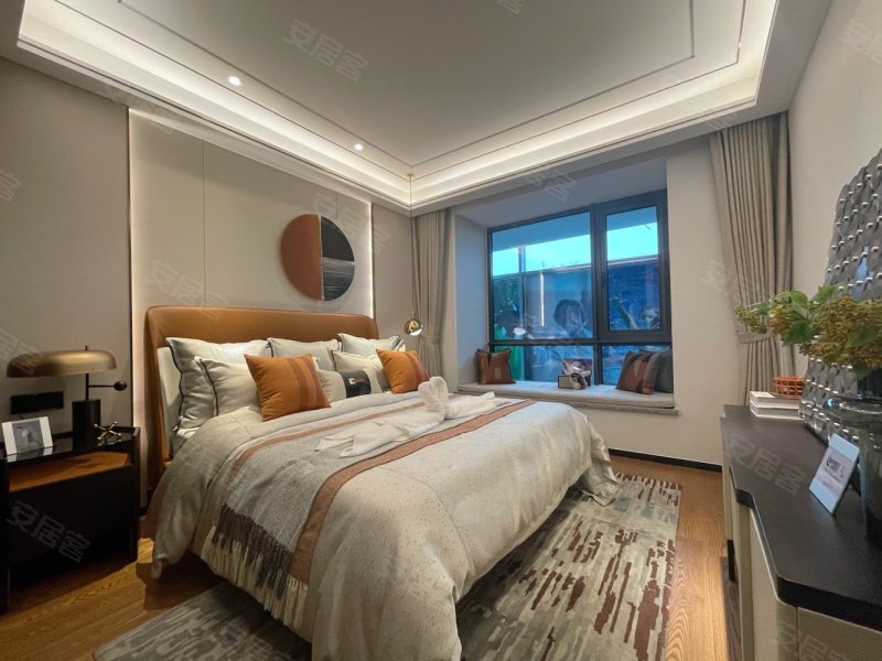 欣龙江南府3室2厅2卫108㎡南68万