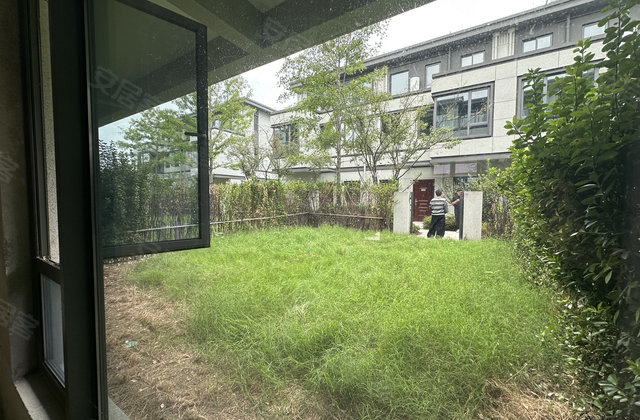 悦景湾4室2厅149㎡182万二手房图片