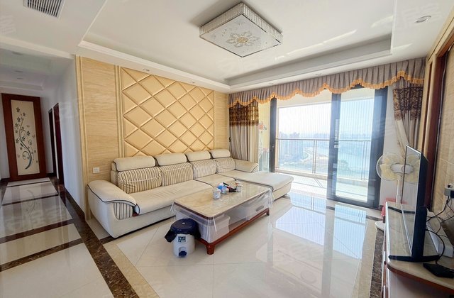 湾上花园4室2厅126.57㎡170万二手房图片