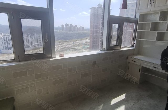 鲁艺三号苑3室2厅115㎡84.8万二手房图片