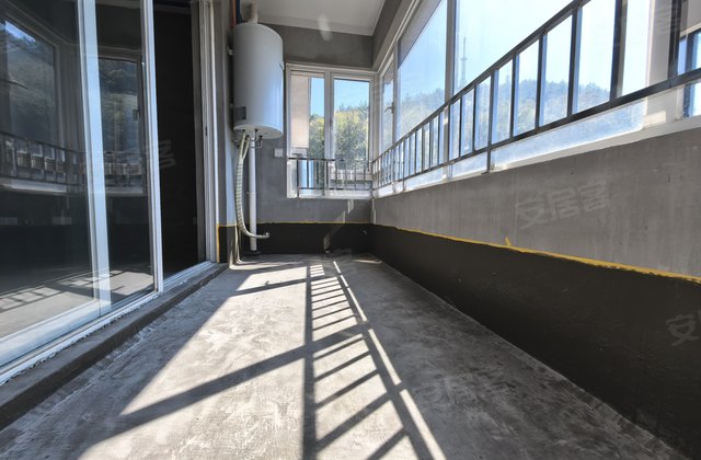 置地公园道3室2厅130.5㎡115万二手房图片