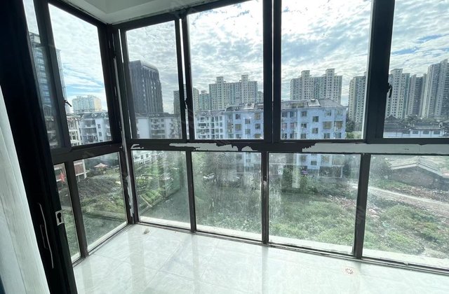 官堂小区3室2厅100㎡126.8万二手房图片