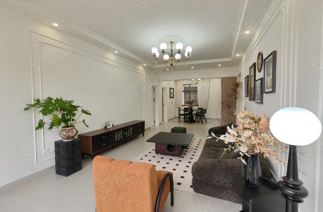 拓丰美泉尊府4室2厅131㎡68万二手房图片