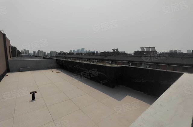 东府大院4室2厅196㎡134万二手房图片