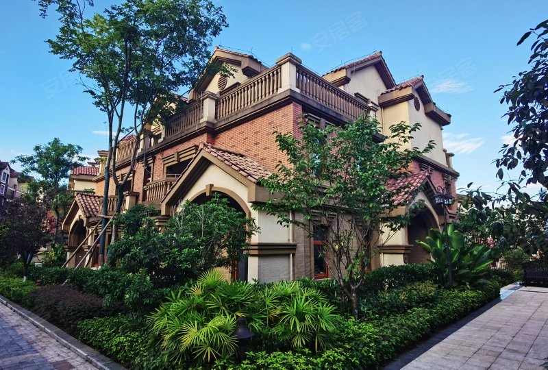 两江春城麓府(别墅)