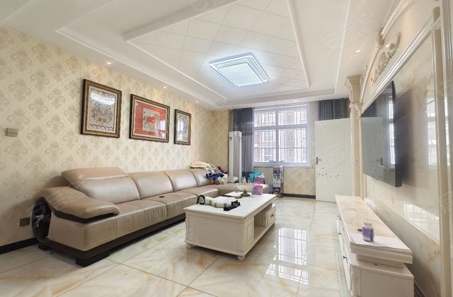 御景澜湾4室2厅192㎡79万二手房图片