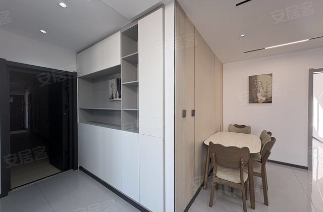 日新小区3室2厅104.4㎡26.8万二手房图片