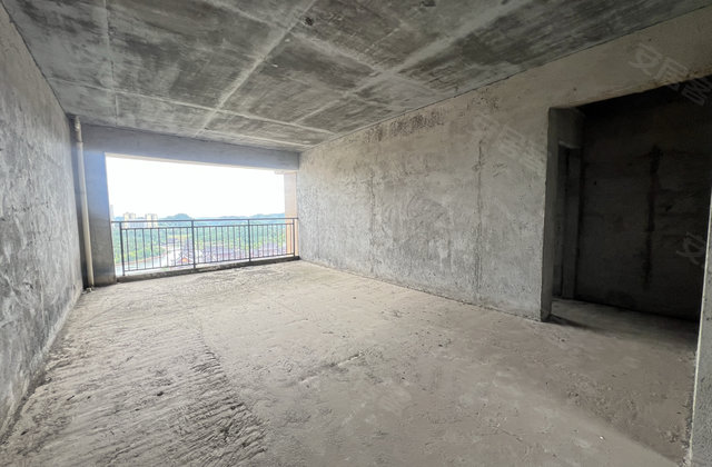 中裕湖光山色4室2厅129㎡68.8万二手房图片