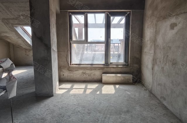 怡山风情4室3厅150㎡46万二手房图片