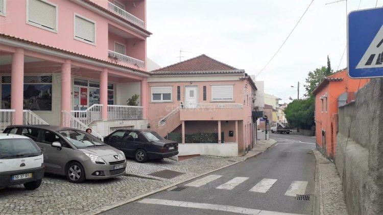 葡萄牙约¥60万PortugalPêro PinheiroCommercial出售二手房商铺图片