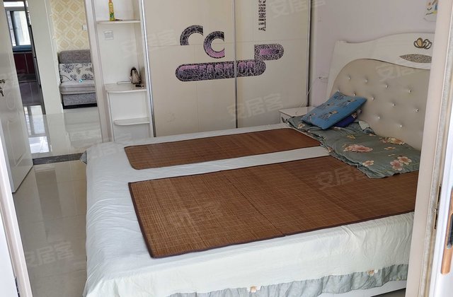 丽景公馆！婚房装修！南北通透！房东诚信直卖！看中可议价！