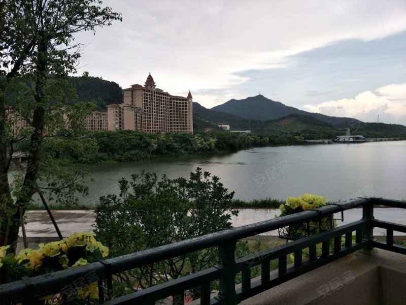 中旅银湾花园(别墅)