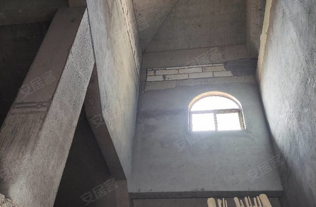 中梁百悦城4室2厅124㎡153.5万二手房图片