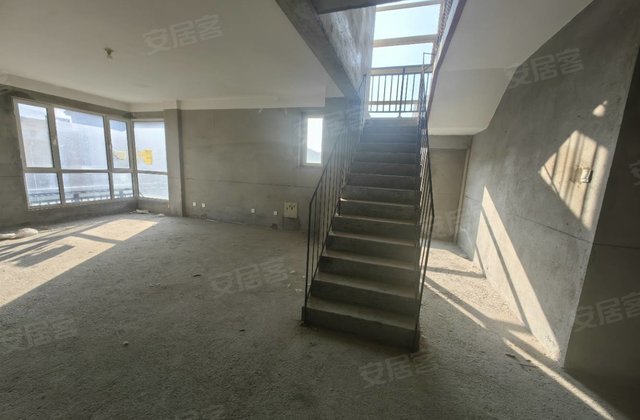 众成锦园4室2厅230㎡185万二手房图片