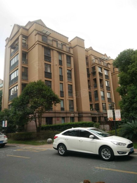 保利湖畔阳光苑(西区) 