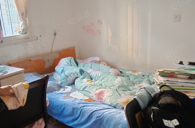 水景花园4室1厅129.9㎡80万二手房图片