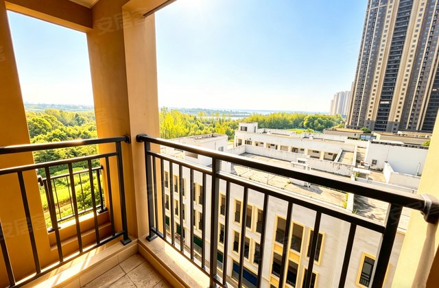 万科五彩城3室2厅89㎡35.6万二手房图片