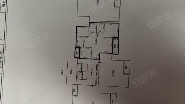 恒大滨河左岸一期朗润园3室2厅2卫135.76㎡南176万