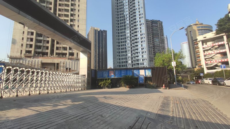 罗宾森广场尚城华府