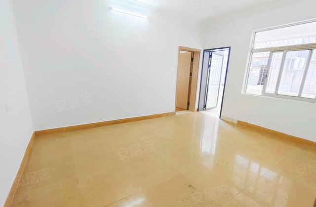 桥西街道横江社区4室2厅117㎡160万二手房图片